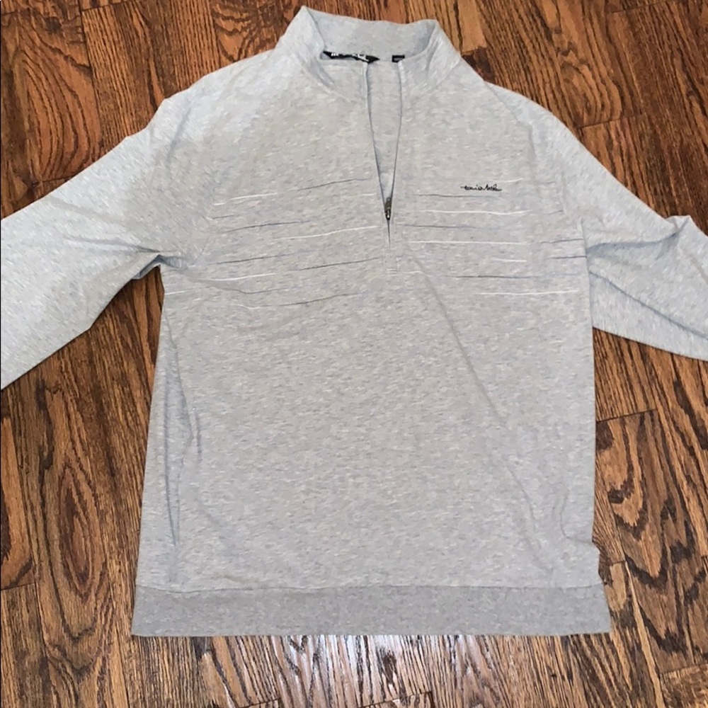Travis Mathew 1/4 zip Pull Over